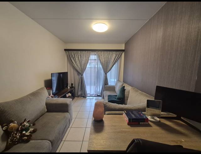 1 BEDROOM APARTMENT FOR SALE IN PARKRAND